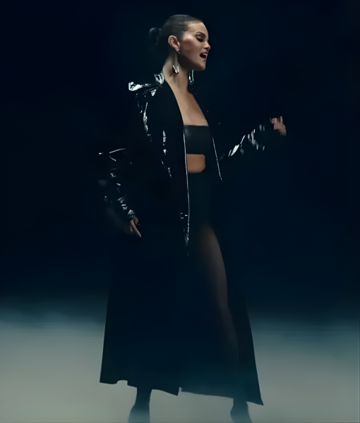 Selena Gomez&rsquo;s Dark Black Coat Look  