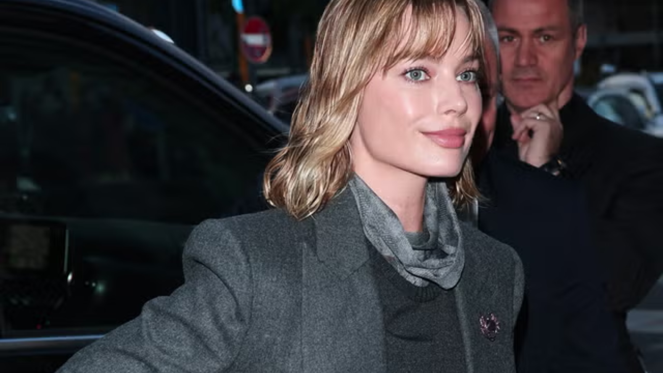 Why the Margot Robbie RH Milan, The Gallery 2026 Blazer Is the Ultimate Statement Piece for Modern Style