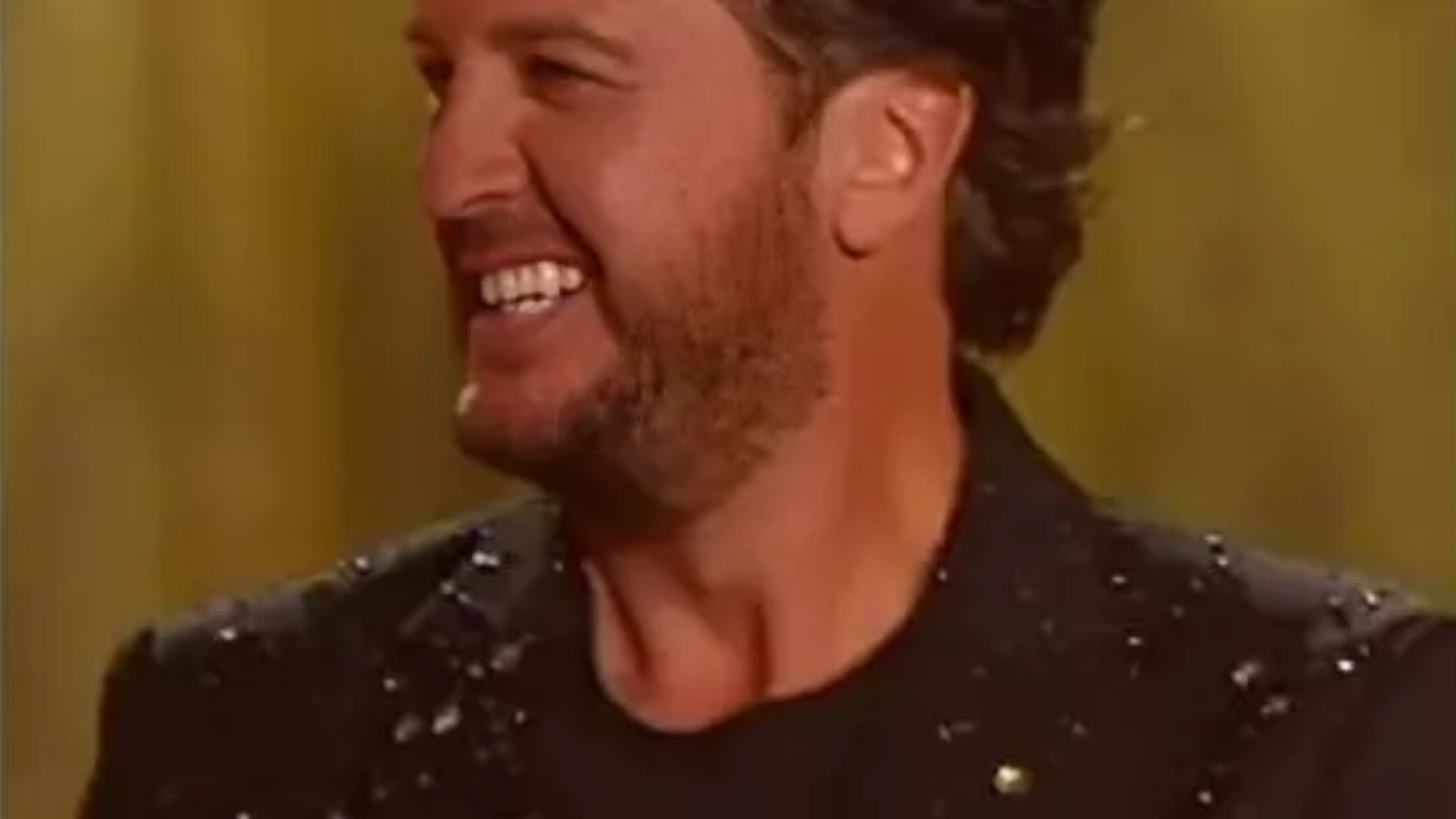 How to Command the Stage with the Luke Bryan American Idol Embellished Blazer