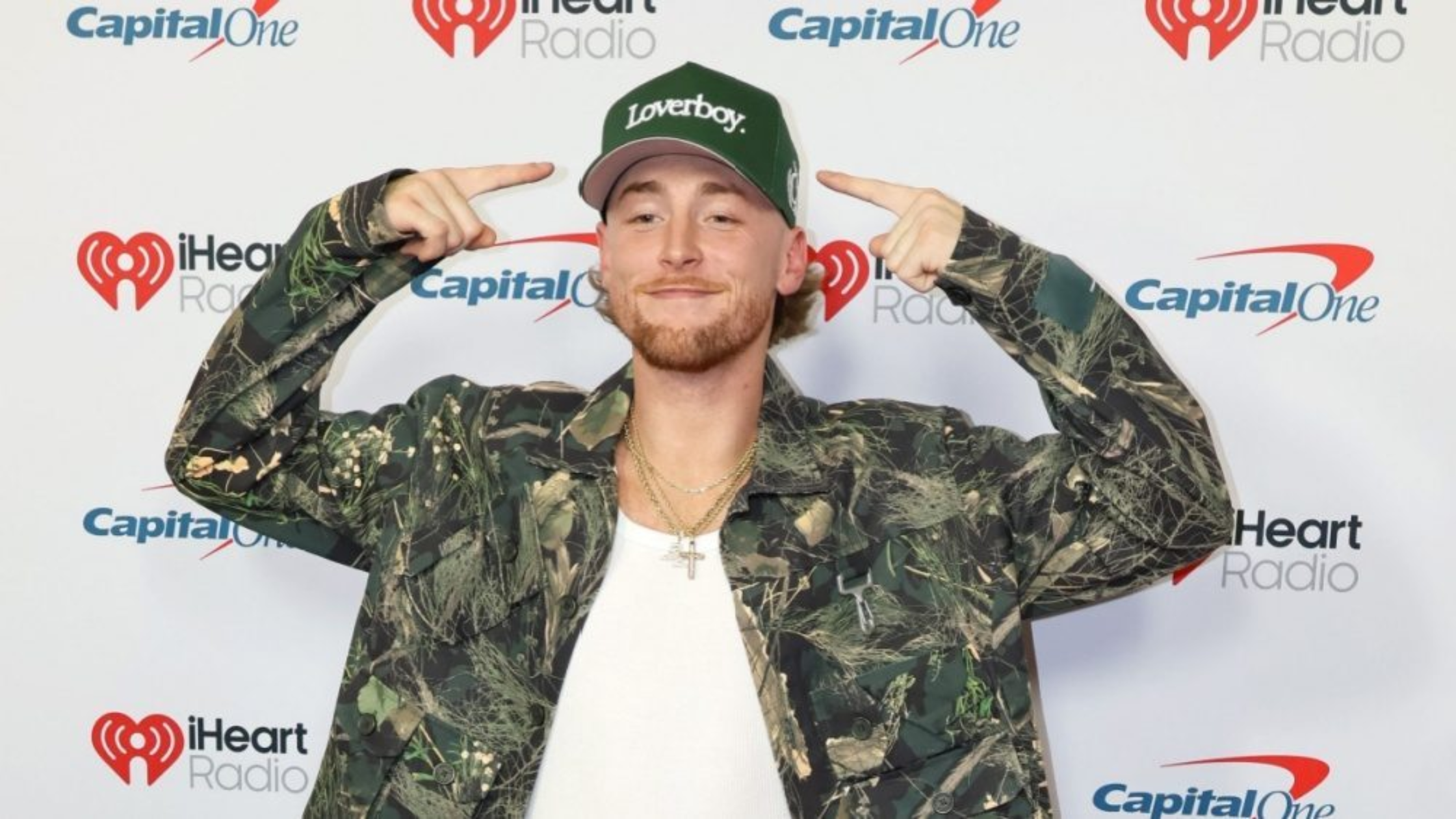Why the Bailey Zimmerman 2025 iHeartRadio Music Festival Jacket Is the Ultimate Rugged Style Statement