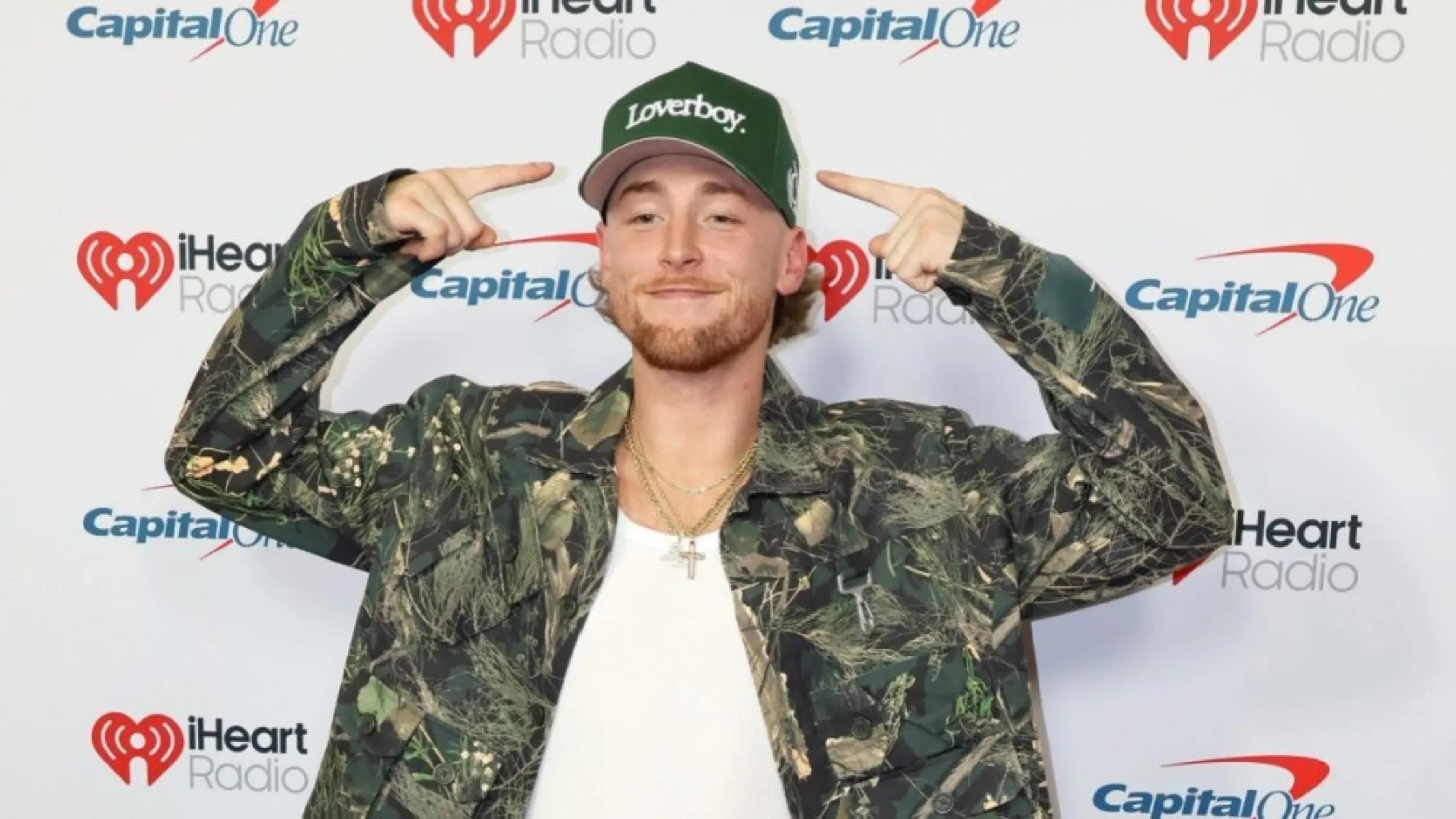 Why the Bailey Zimmerman 2025 iHeartRadio Music Festival Jacket Is the Ultimate Rugged Style Statement