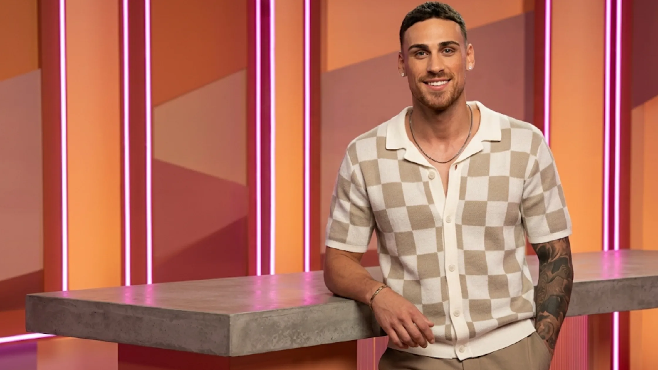 Love Island UK S12 Ben Holbrough beige check short sleeve shirt with camp collar relaxed resort knit summer outfit