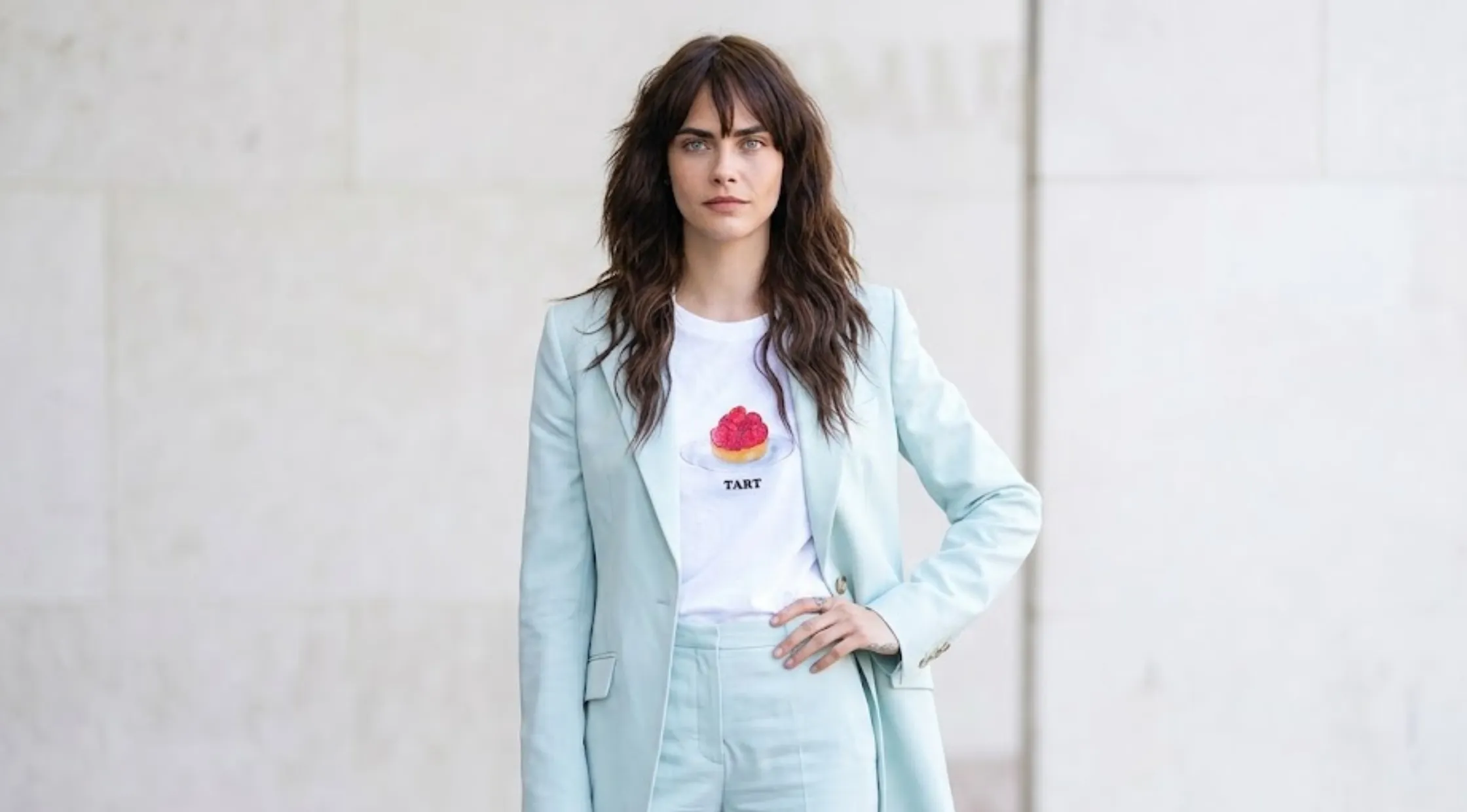 Cara Delevingne KISS UK Radio Studios England 2026 Light Blue Blazer Suit with Notched Lapel and Flap Pockets