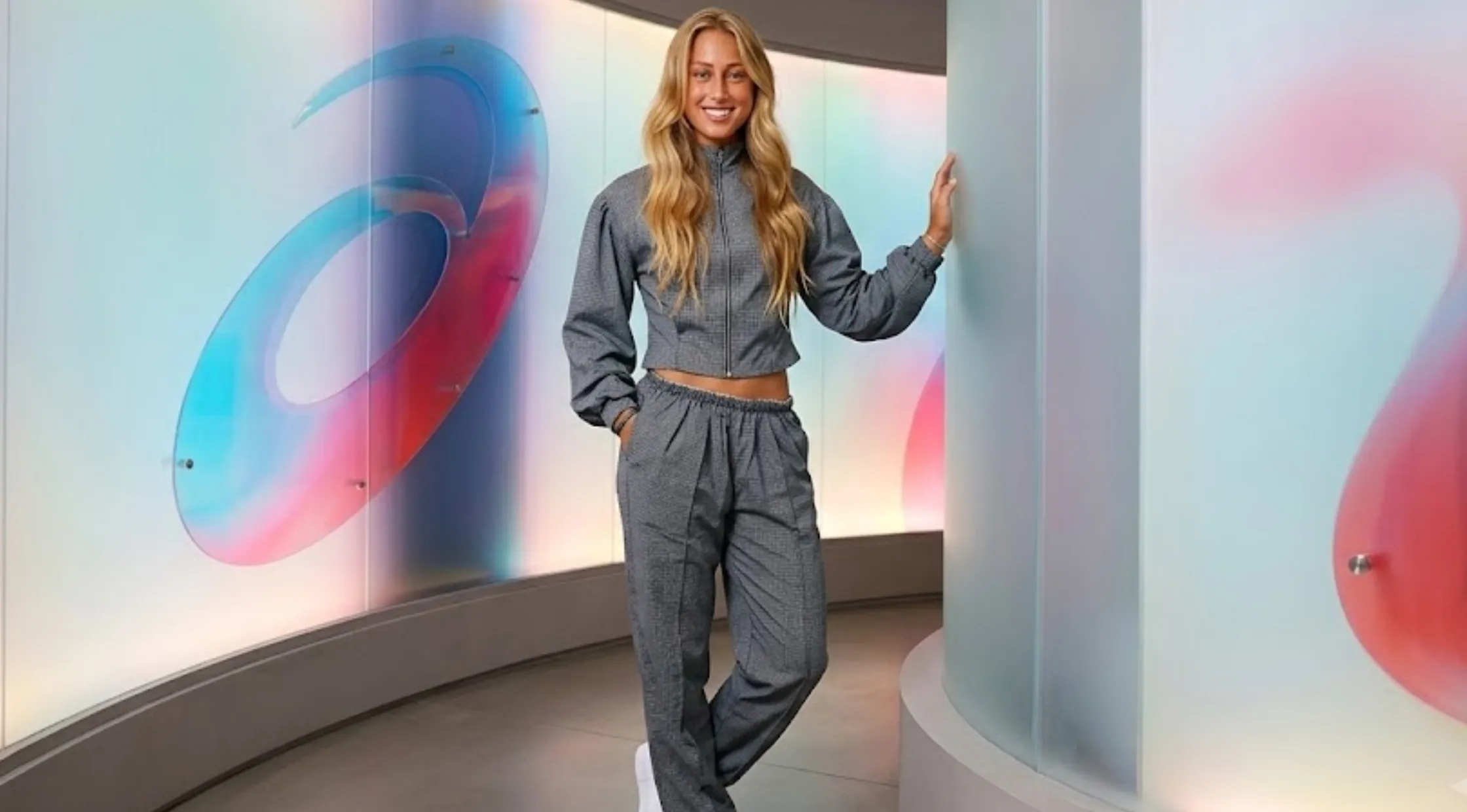 Olivia Elliott ASICS House Of Tennis Player Event Grey Cropped Zip Jacket