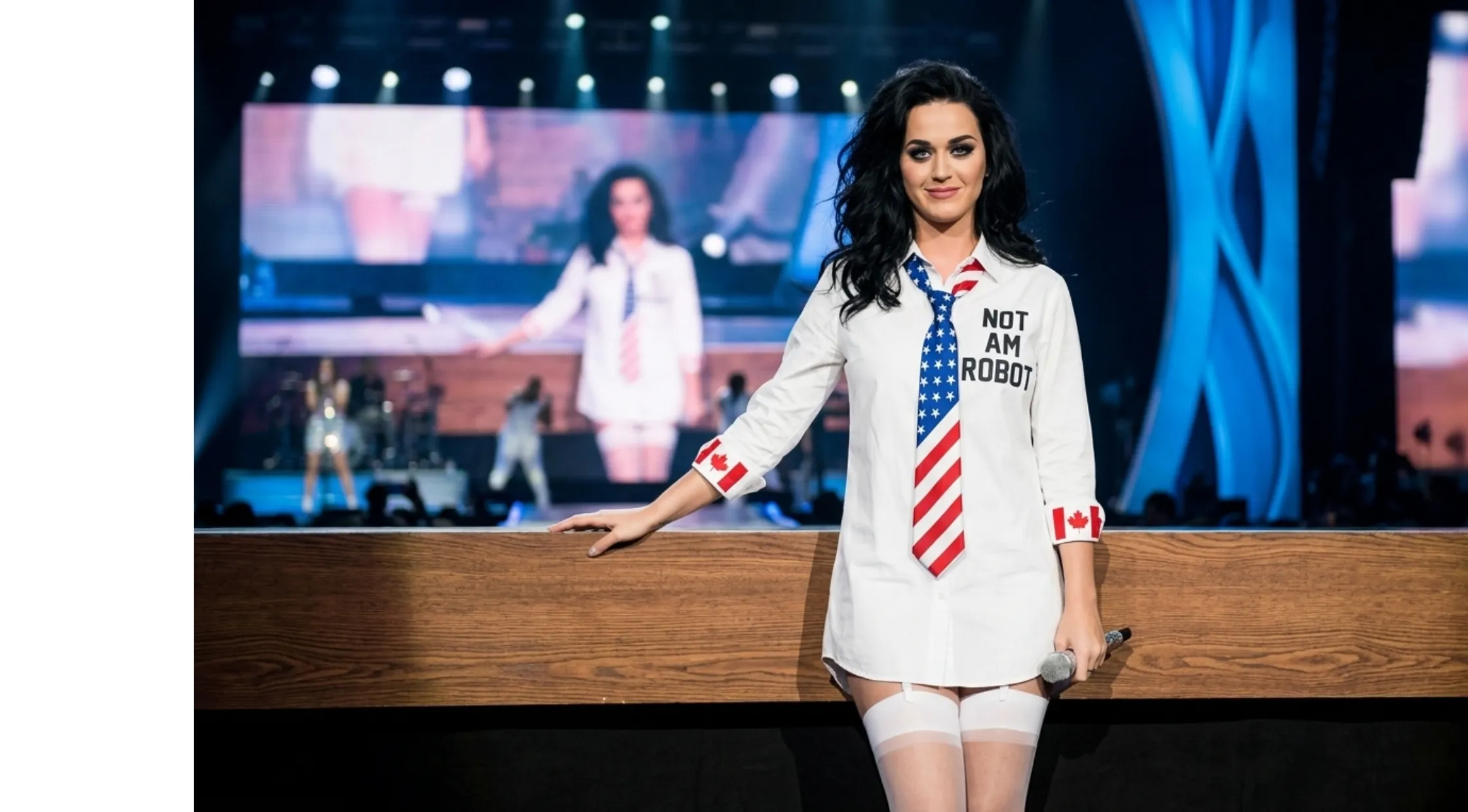 Katy Perry Blenheim Palace Festival Shirt in white with ROBOT design and navy tie-inspired styling