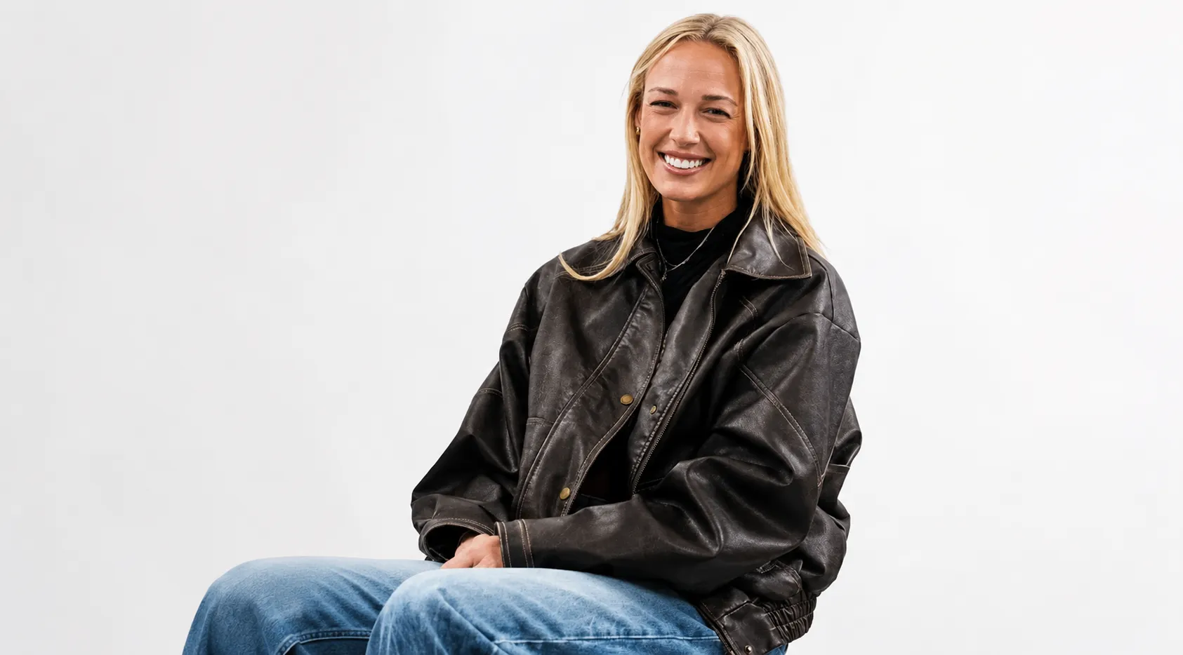 Sophie Cunningham 2026 Black Leather Jacket with vintage distressed bomber design and shirt-style collar