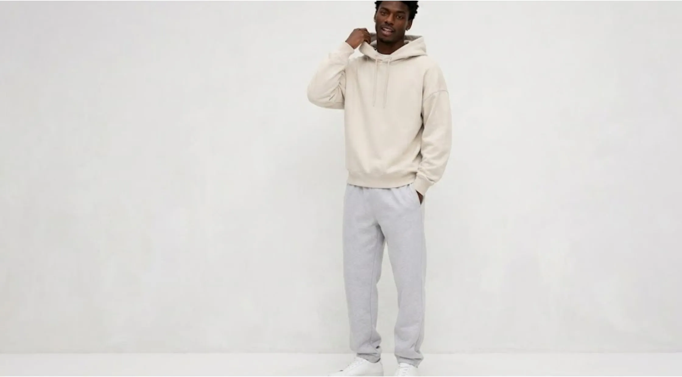 Why the Gap x Béis Travel Hoodie is the Ultimate Jetset Comfort Essential