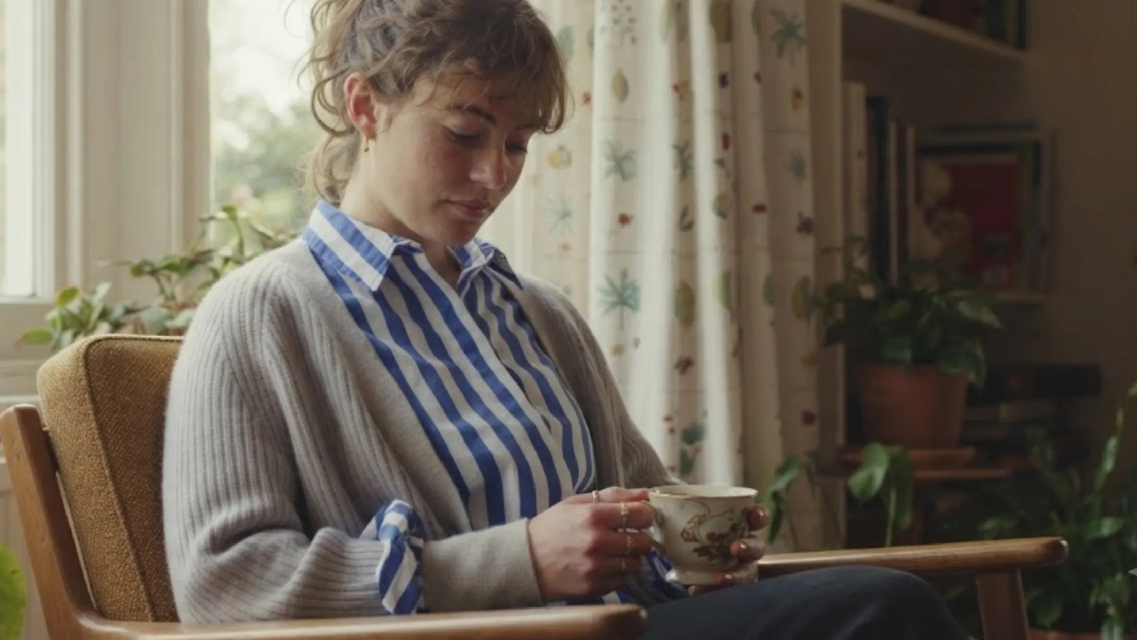 Ruby Ashbourne Serkis I Jack Wright Season 1 Emily Blue and White Vertical Striped Shirt