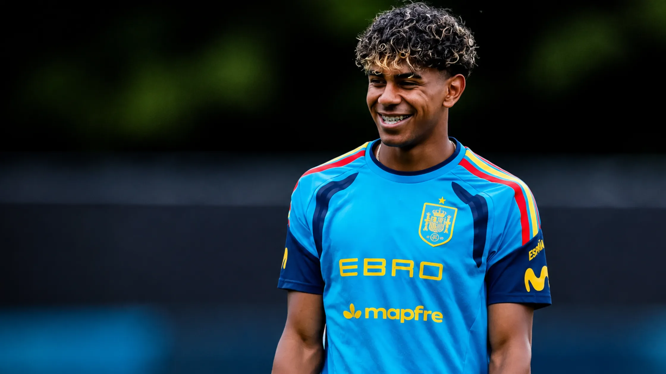How to Style the Lamine Yamal Training Spain 2026 T-shirt Like a Future Football Star