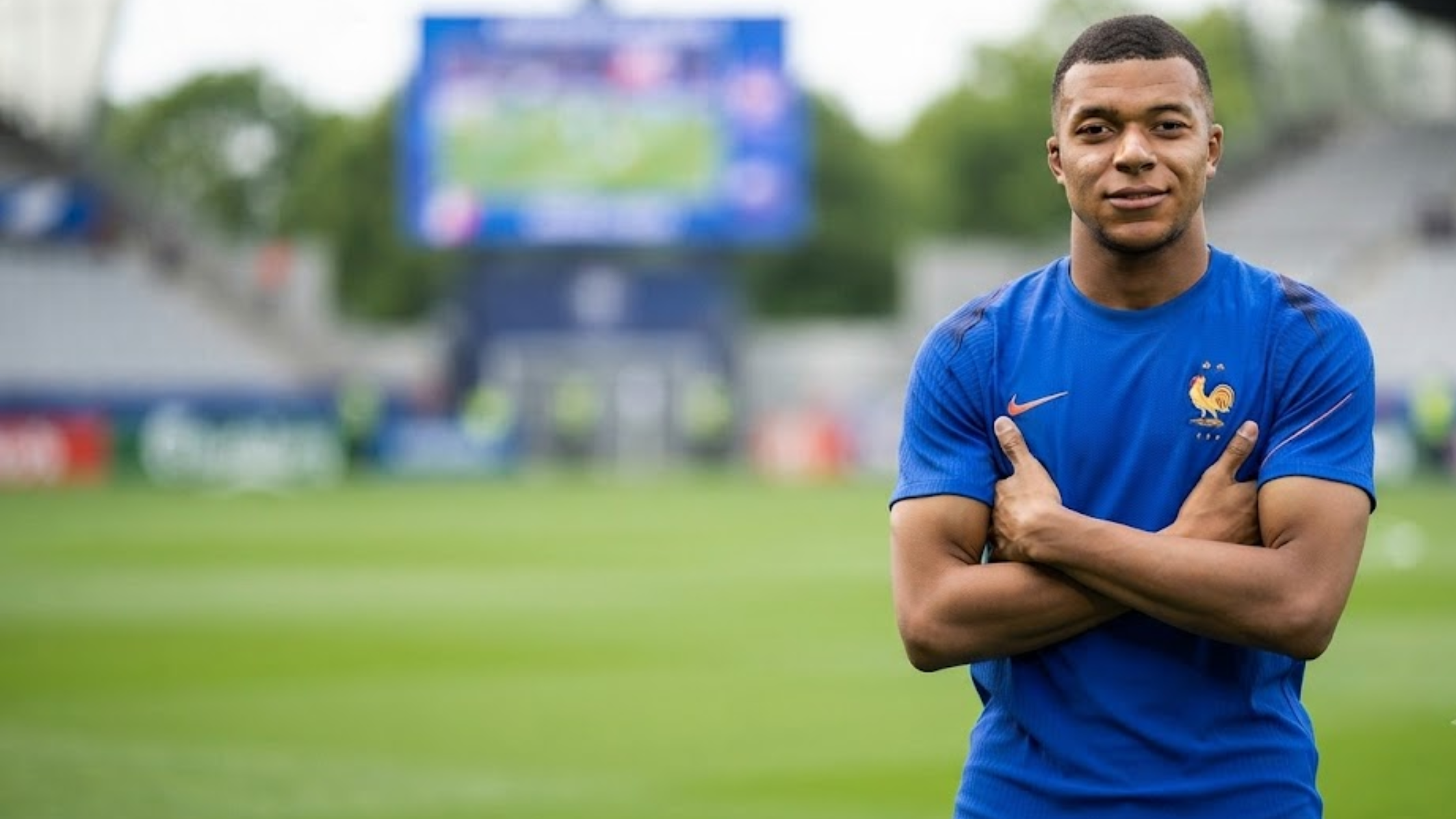 FIFA World Cup 2026 Kylian Mbappe Training France Royal Blue FFF Crest Jersey