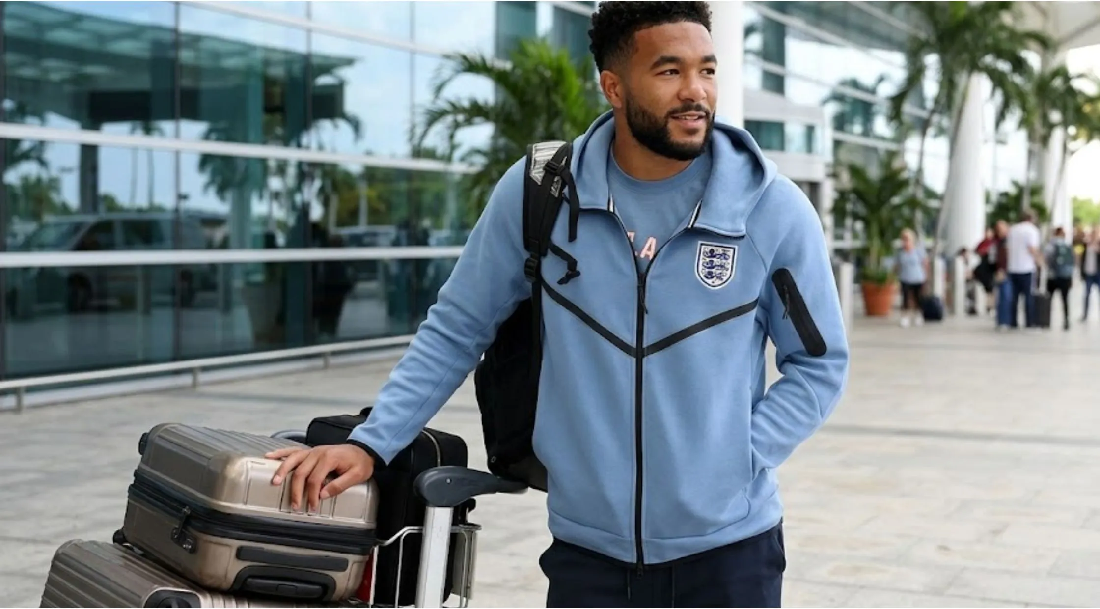 How to Style England’s 2026 Tech Fleece Hoodie for a Modern Football Look