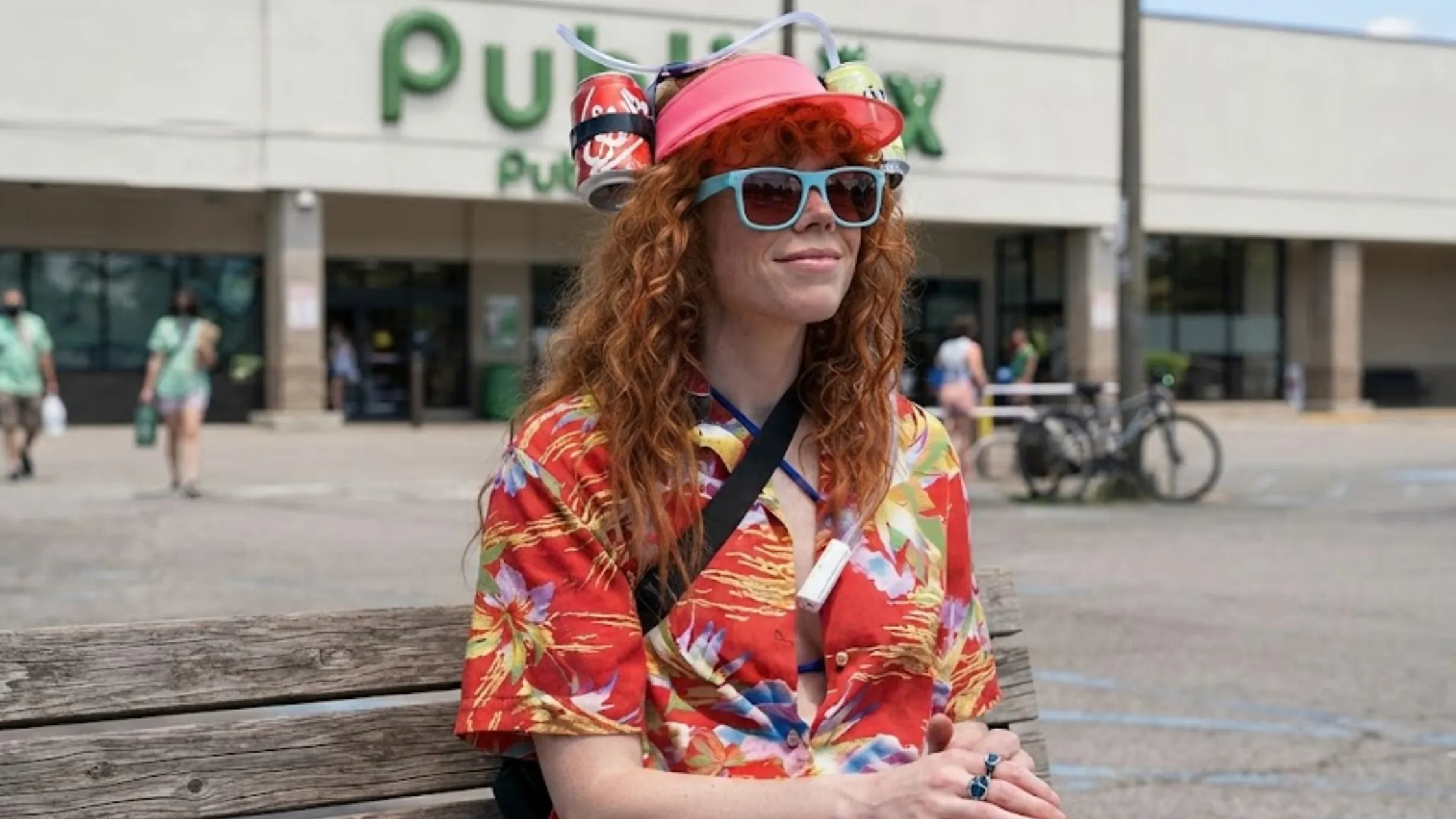 Poker Face S02 Natasha Lyonne Charlie Cale Red Floral Hawaiian Shirt