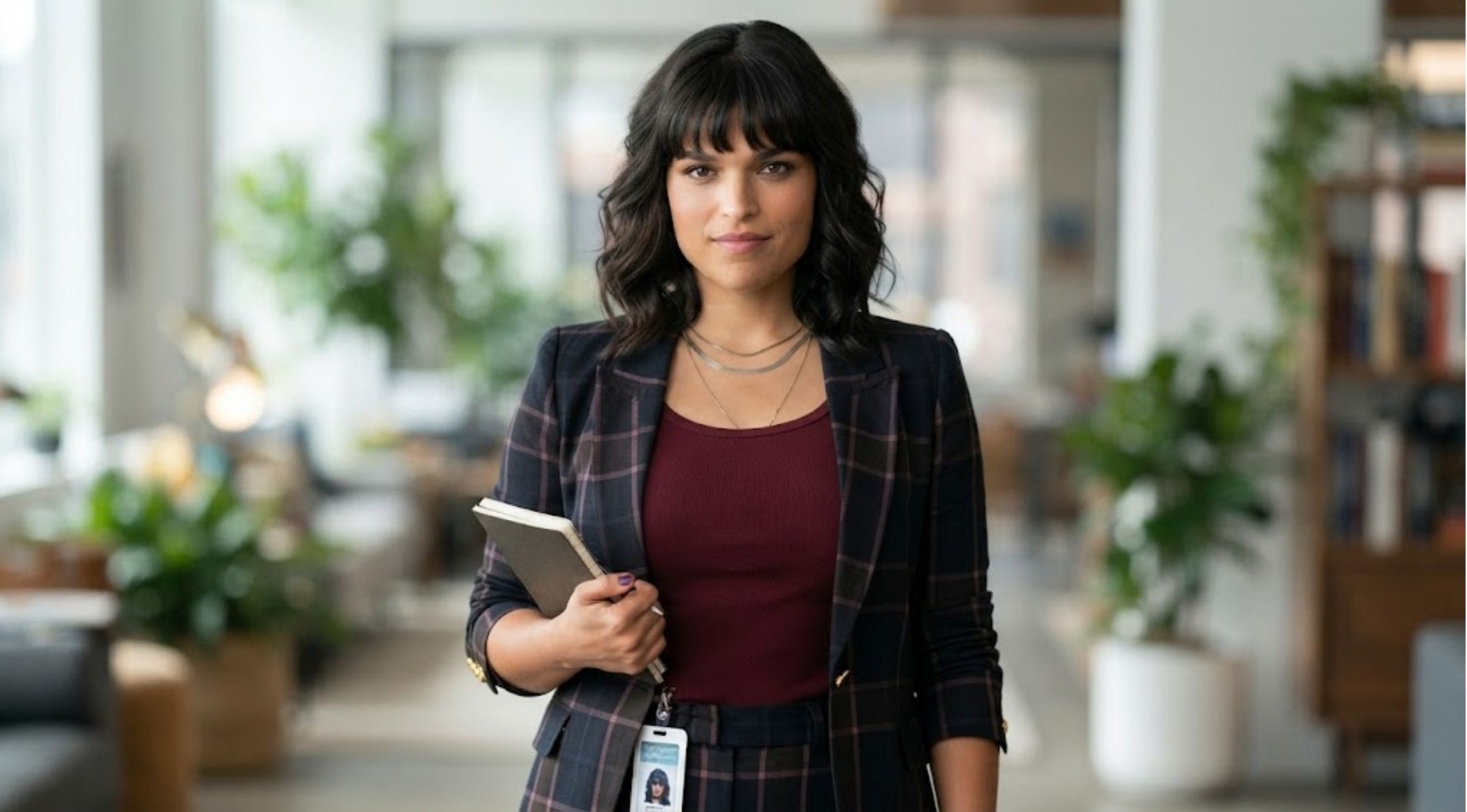 How to Style the Watson 2025 Eve Harlow Black Checked Blazer for a Chic Corporate Look