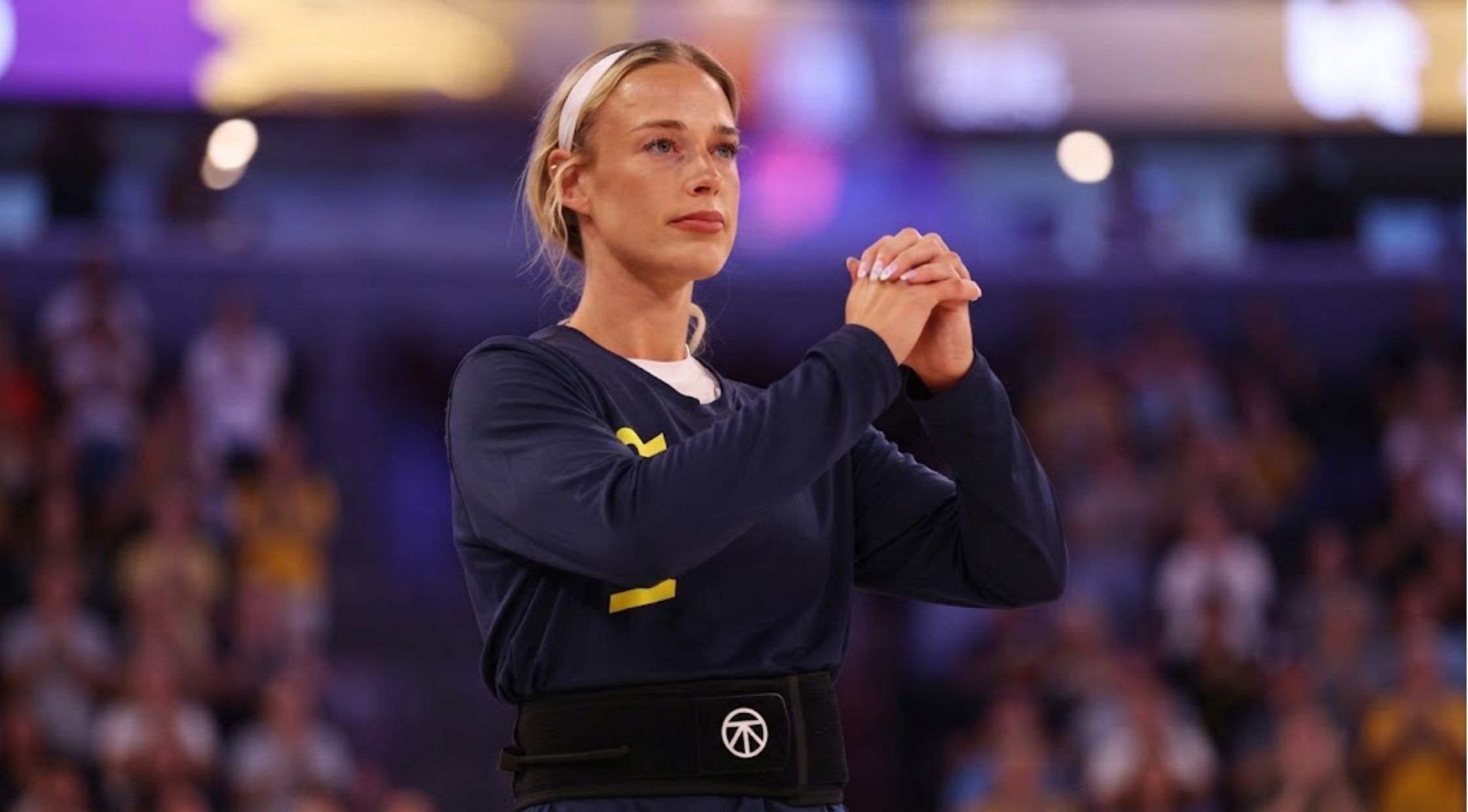Why Sophie Cunningham’s Navy Long Sleeve Warm-Up Jersey is a WNBA Style Staple