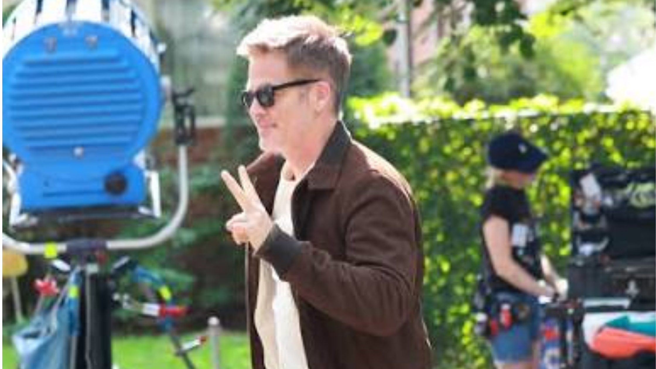 How to Get Chris Pine’s Effortlessly Cool Look with The Catch Jacket