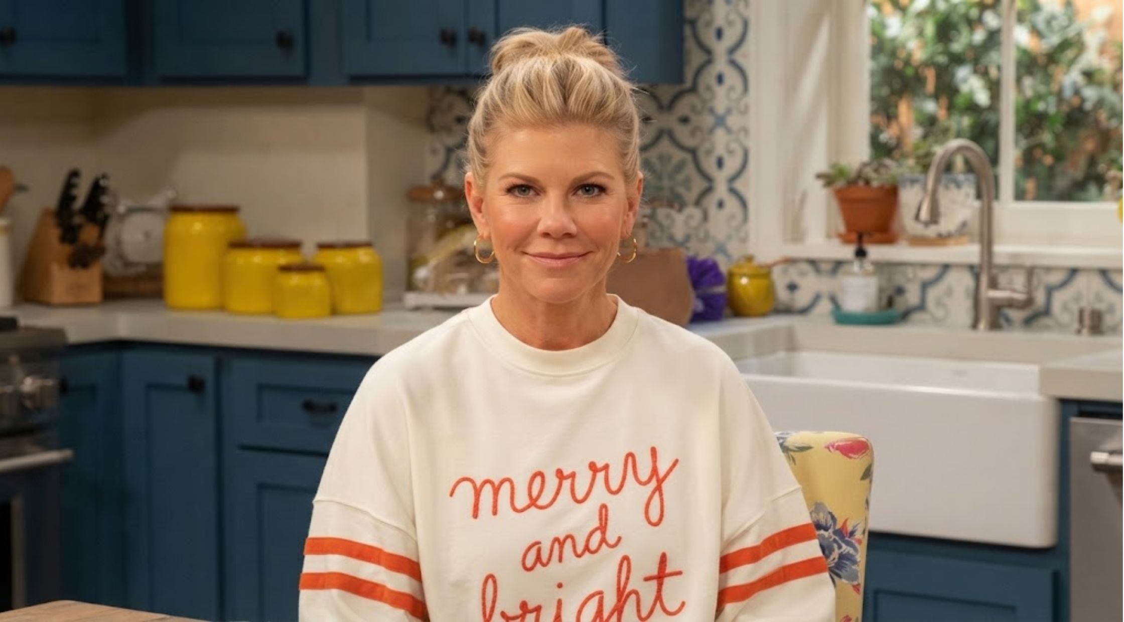 How to Style the Laenne S02 Kristen Johnston Less Regrets Pullover Sweatshirt