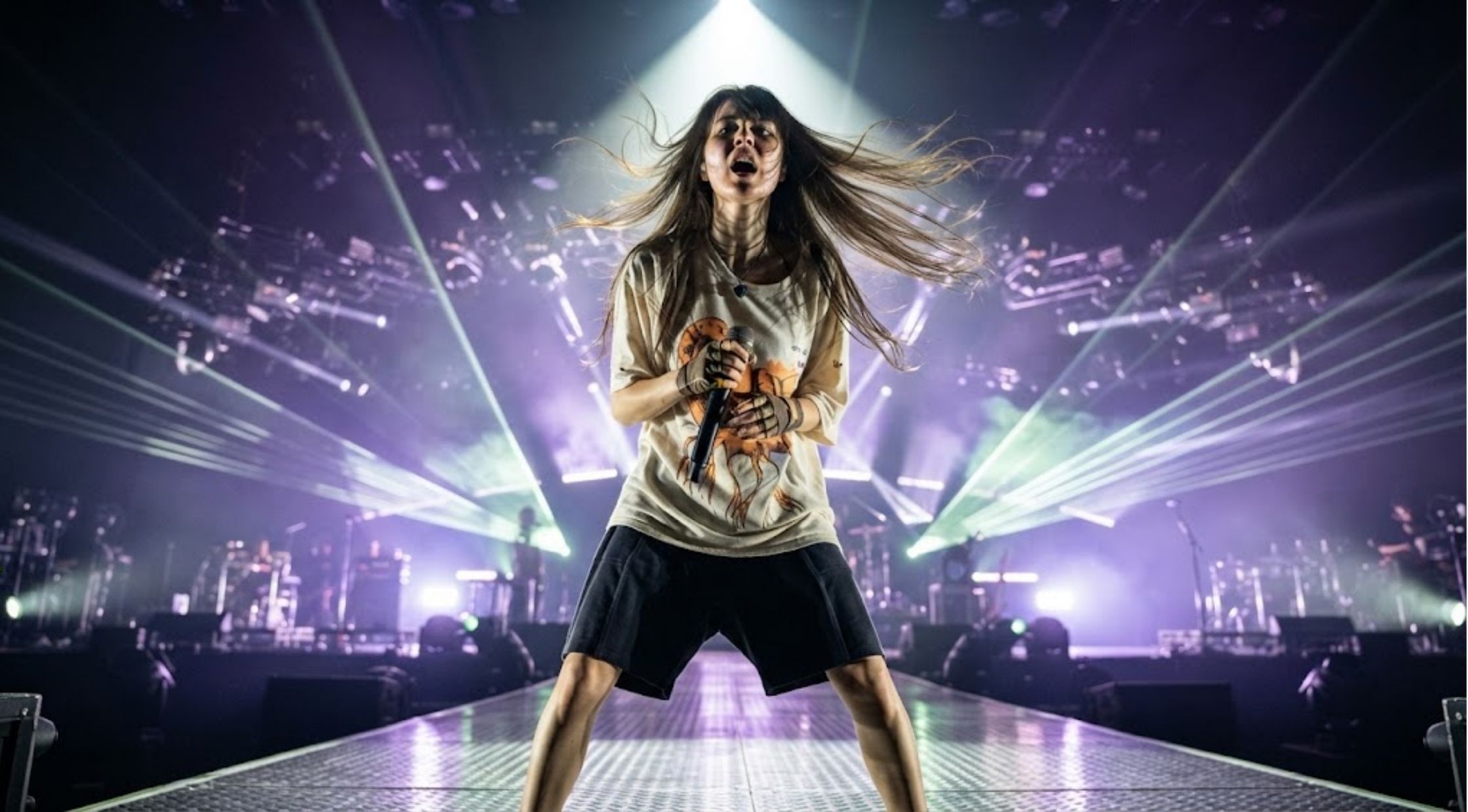 How to Style the Sofia Isella Her Desire, The Nemesis Tour T-shirt