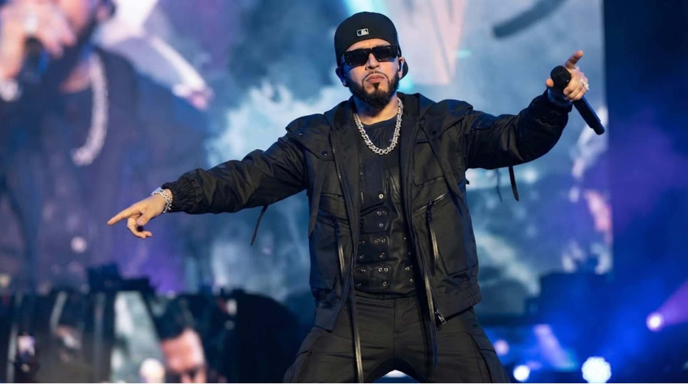 Yandel Venezuela Benefit Concert 2026 Black Techwear Hooded Bomber Jacket