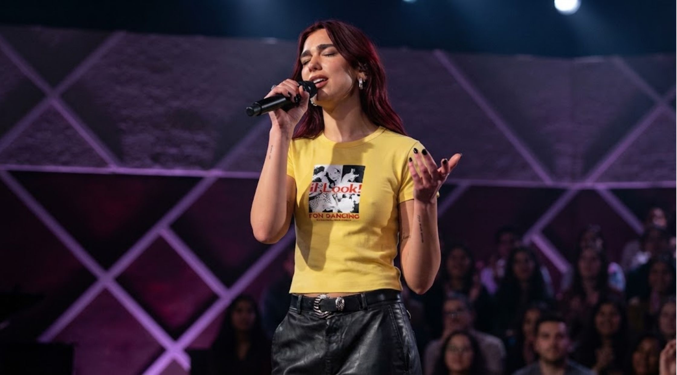 How to Get the Dua Lipa Radio 1 Live Lounge T-Shirt Look