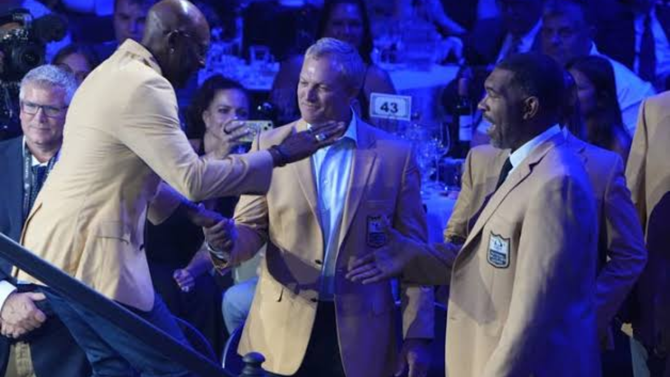 How to Get the Hall Of Fame Dinner 2026 Gold Jacket Look