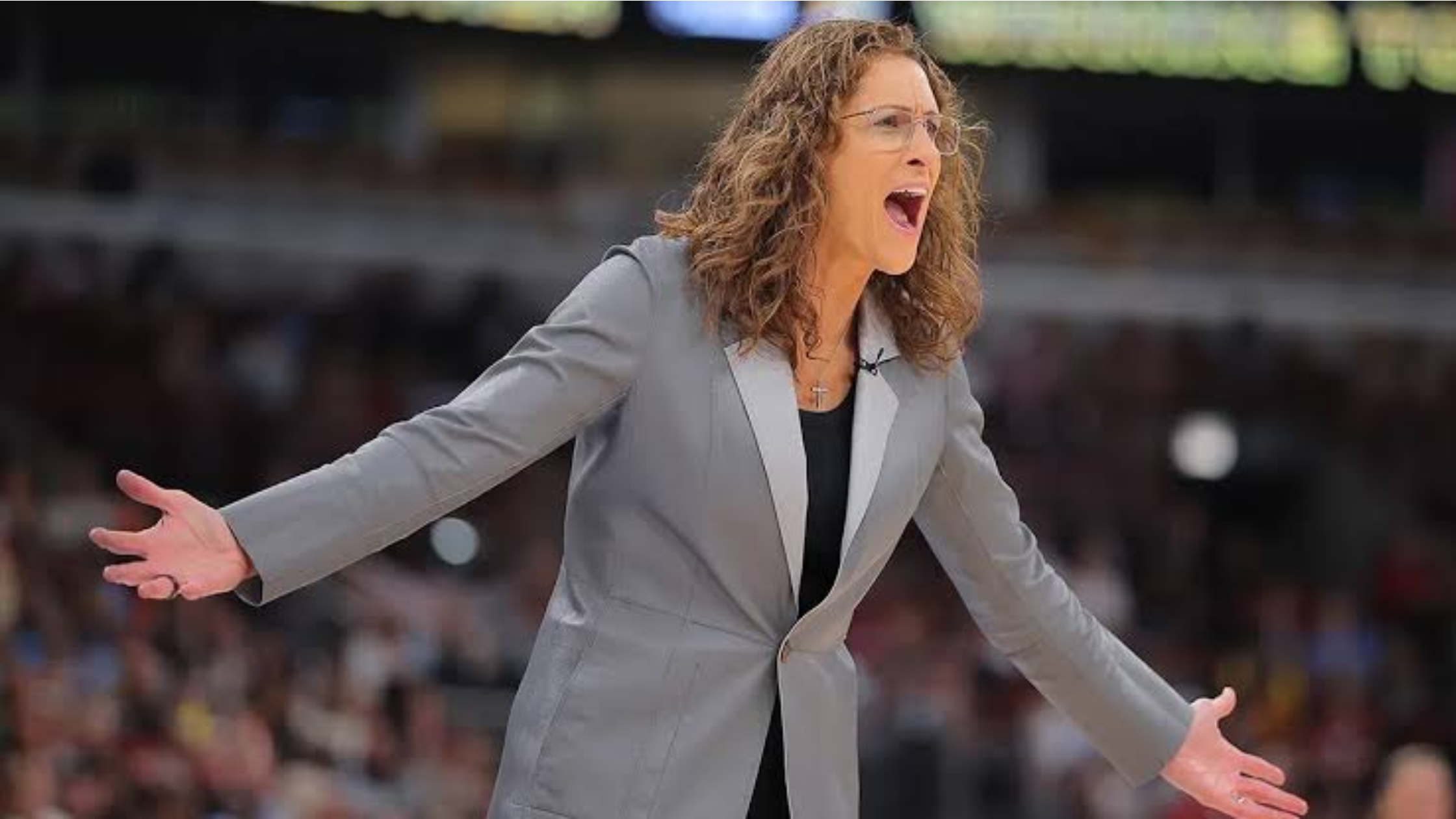 How to Style the Stephanie White Indiana Fever v Chicago Sky Blazer