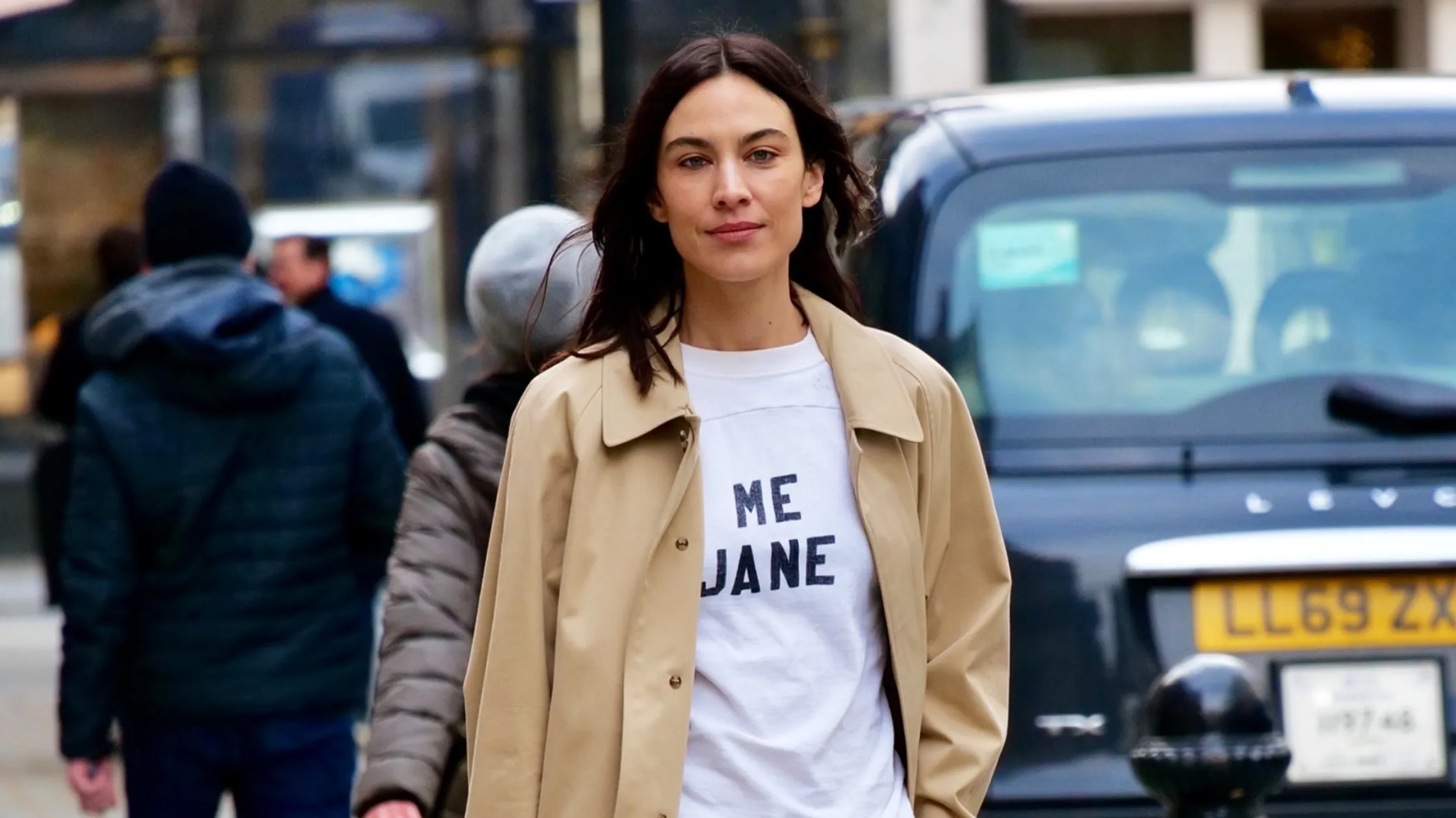 Effortless Street Style with the Alexa Chung London Fashion Week 2026 Coat