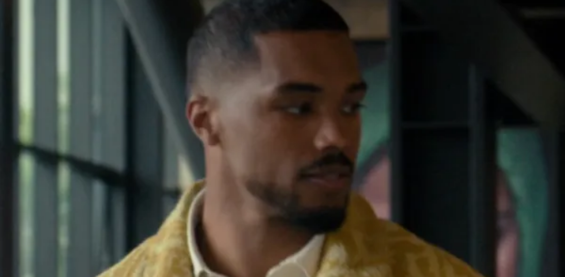 Rome Flynn Imperfect Women S01 Yellow Textured Jacquard Trucker Jacket