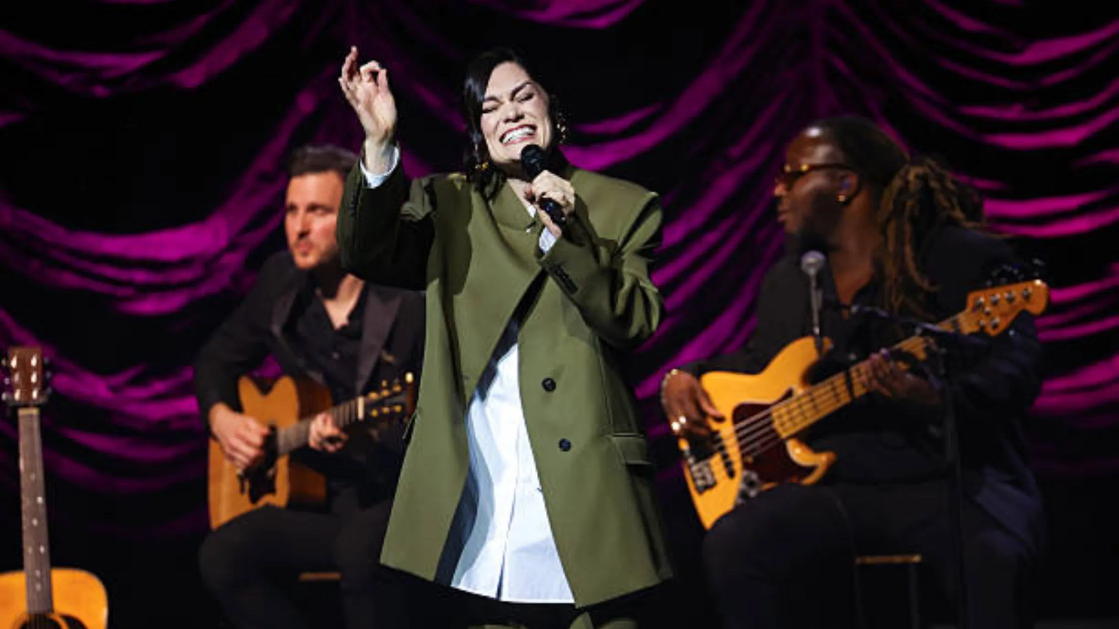 Jessie J London Palladium 2026 Oversized Blazer – A Bold Statement in Modern Stage-Inspired Fashion