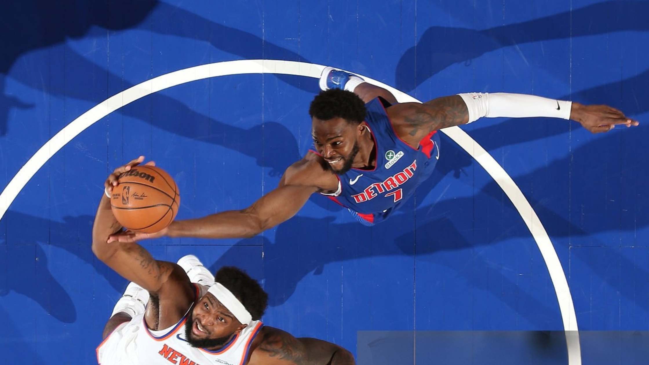 Paul Reed wearing Detroit Pistons royal blue Statement Edition jersey against New York Knicks at Madison Square Garden 2026
