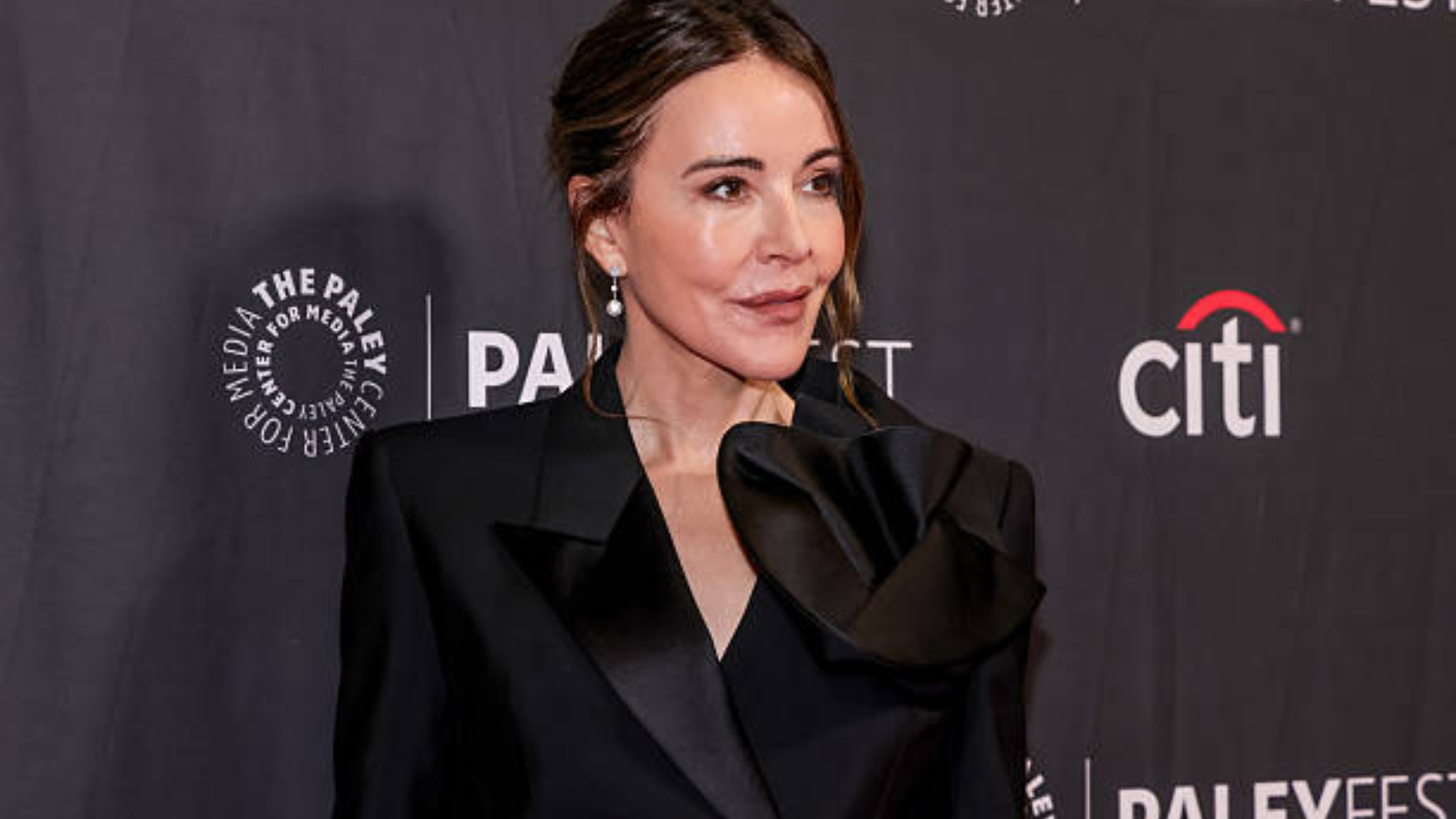 The Christa Miller 2026 PaleyFest LA: Apple TV’s â€œShrinkingâ€ Blazer for Modern Red-Carpet Elegance